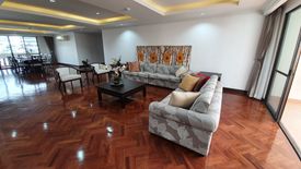 3 Bedroom Condo for rent in Hawaii Tower, Khlong Toei Nuea, Bangkok near MRT Sukhumvit