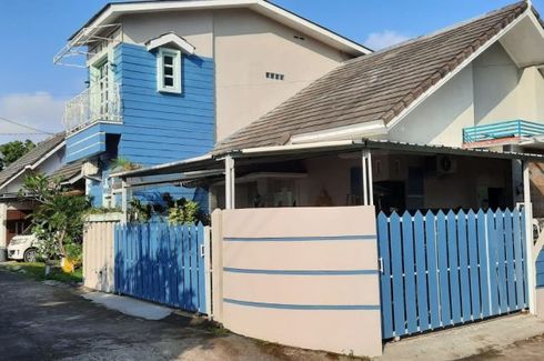 Townhouse dijual dengan 4 kamar tidur di Maguwoharjo, Yogyakarta