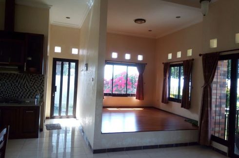 Villa disewa dengan 3 kamar tidur di Pakuhaji, Jawa Barat