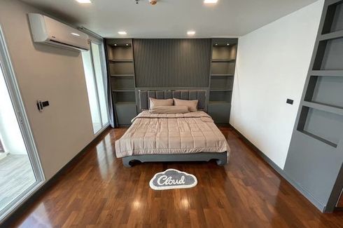 1 Bedroom Condo for sale in Baan Siri Silom, Silom, Bangkok near BTS Surasak