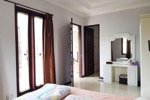 Rumah dijual dengan 6 kamar tidur di Pasteur, Jawa Barat
