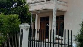 Rumah dijual dengan 10 kamar tidur di Antapani Tengah, Jawa Barat