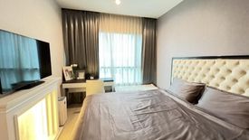 2 Bedroom Condo for sale in Life Ratchadapisek, Huai Khwang, Bangkok near MRT Huai Khwang