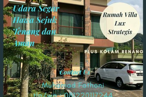 Townhouse dijual dengan 8 kamar tidur di Ciumbuleuit, Jawa Barat