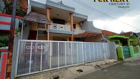 Rumah disewa dengan 9 kamar tidur di Antapani Kidul, Jawa Barat