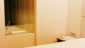 ให้เช่าคอนโด ดิ แอดเดรส อโศก 2 ห้องนอน ใน มักกะสัน, ราชเทวี ใกล้ MRT เพชรบุรี