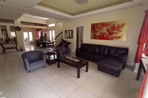 6 Bedroom House for sale in Talon Dos, Metro Manila