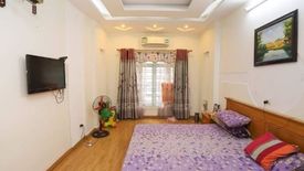 4 Bedroom Townhouse for sale in Dich Vong, Ha Noi