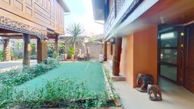 5 Bedroom House for sale in Wat Ket, Chiang Mai