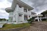 Rumah dijual dengan 5 kamar tidur di Isola, Jawa Barat