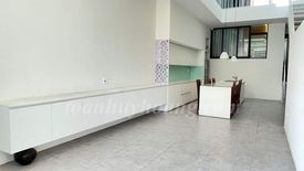 3 Bedroom House for rent in O Cho Dua, Ha Noi