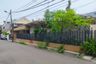 Rumah disewa dengan 4 kamar tidur di Rawamangun, Jakarta