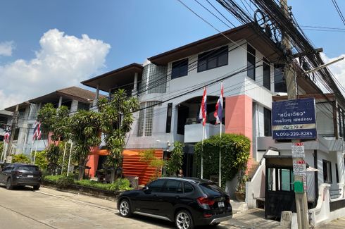 Office for Sale or Rent in Phlapphla, Bangkok