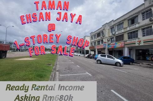 Commercial for sale in Taman Ehsan Jaya, Johor