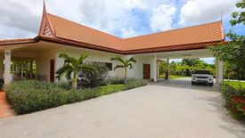 6 Bedroom House for sale in Na Kluea, Chonburi