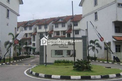 3 Bedroom Townhouse for sale in Taman Seri Alam, Johor