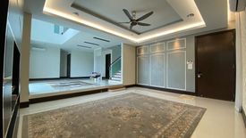 8 Bedroom House for sale in Petaling Jaya, Selangor