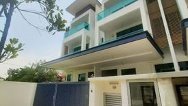 5 Bedroom House for sale in Jalan Putra Perdana 3A, Selangor