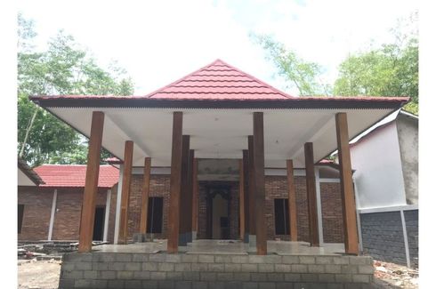 4 Bedroom House for sale in Joho, Central Java