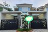 Rumah dijual dengan 3 kamar tidur di Gunung Anyar, Jawa Timur