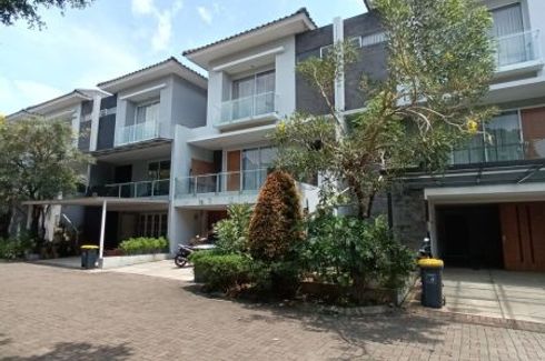 Rumah dalam townhouse view taman di Pangkalan Jati baru cinere depok 📌 ...