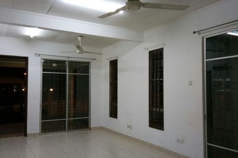 3 Bedroom House for rent in Jalan Bukit Meru, Selangor