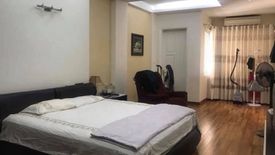5 Bedroom House for sale in Nga Tu So, Ha Noi