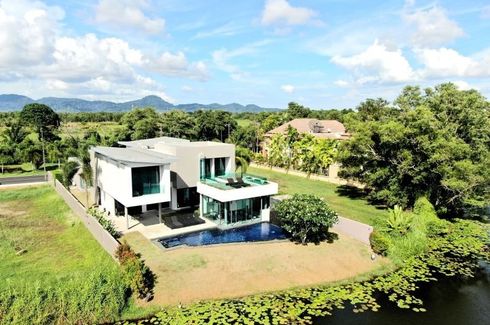 5 Bedroom Villa for Sale or Rent in Talat Yai, Phuket