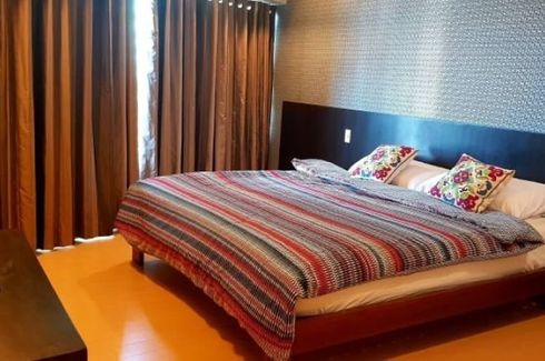 2 Bedroom Condo for rent in Urdaneta, Metro Manila near MRT-3 Ayala