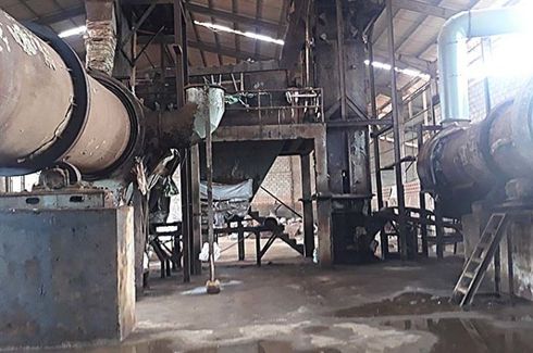 Gudang dan pabrik dijual dengan  di Martopuro, Jawa Timur