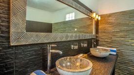Villa dijual dengan 15 kamar tidur di Batubulan, Bali