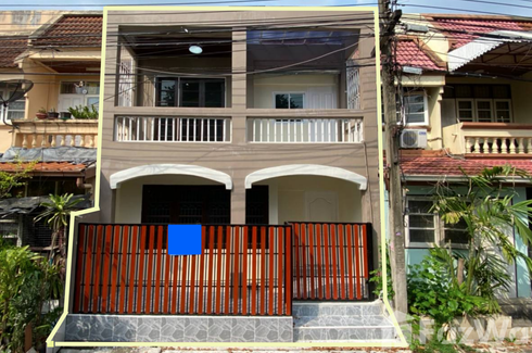 3 Bedroom Townhouse for sale in Samithichot Housing, Lat Phrao, Bangkok