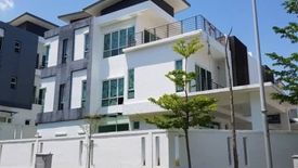 8 Bedroom House for sale in Kajang, Selangor