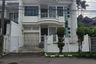 Rumah disewa dengan 4 kamar tidur di Kopo, Jawa Barat