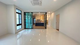 5 Bedroom House for sale in Nantawan Rama 9 - New Krungthepkretha, Saphan Sung, Bangkok