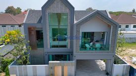 4 Bedroom House for sale in Madcha Le Villa, Na Kluea, Chonburi