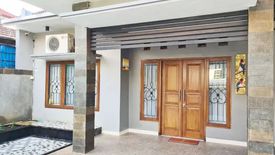 Rumah dijual dengan 4 kamar tidur di Dauh Puri, Bali