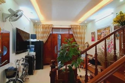 4 Bedroom House for sale in Nga Tu So, Ha Noi