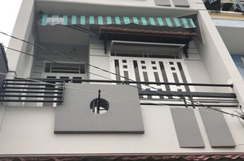 Cần bán nhà riêng 2 phòng ngủ tại Phường 15, Quận 11, Hồ Chí Minh