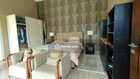 Rumah dijual dengan 5 kamar tidur di Babakan Madang, Jawa Barat