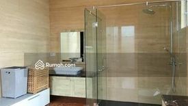 Rumah dijual dengan 5 kamar tidur di Babakan Madang, Jawa Barat
