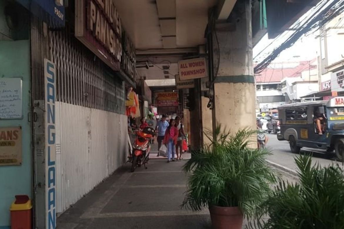 Ladies Private Bedspace pod for lease near Libertad LRT Station across