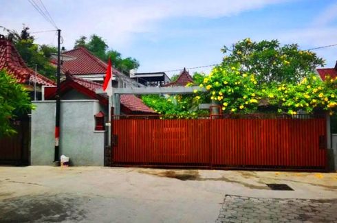 Rumah dijual dengan 10 kamar tidur di Bangunjiwo, Yogyakarta