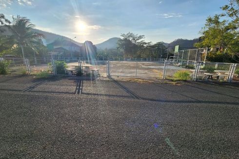 Land for sale in Thaioil Co-Operative Village, Surasak, Chonburi