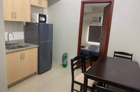 25 Bedroom Condo for rent in Urdaneta, Metro Manila near MRT-3 Buendia