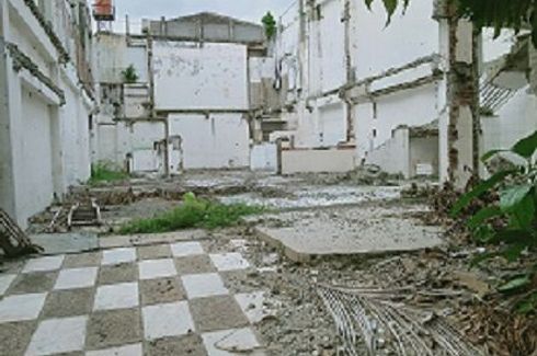 Land for sale in Kebayoran Lama Selatan, Jakarta