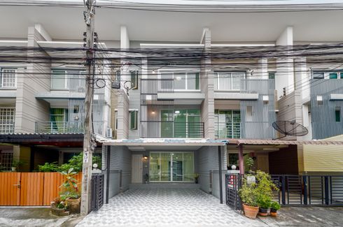 3 Bedroom Townhouse for sale in Town+ Pracha Uthit, Thung Khru, Bangkok