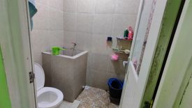 Rumah dijual dengan 3 kamar tidur di Manukan Kulon, Jawa Timur