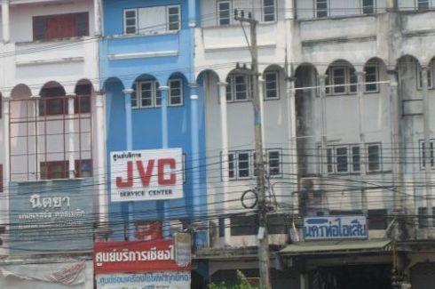 Commercial for sale in Nong Pa Khrang, Chiang Mai