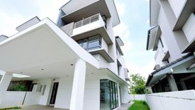 6 Bedroom House for sale in Rawang, Selangor